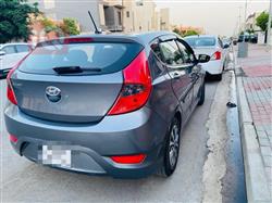 هیوندای ئەکسنت هاچباک